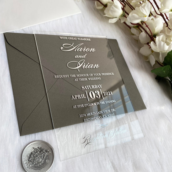 Dress Your Wedding Invite in Acrylic: The Latest Trend in Wedding Invitations